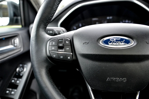 Ford Focus cena 63990 przebieg: 143600, rok produkcji 2019 z Cedynia małe 466